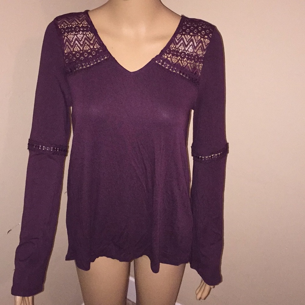 💥💖😍LACE TRIM BELL SLEEVE TOP😍💥